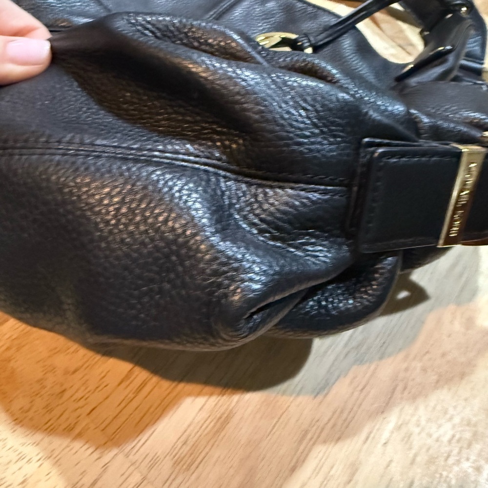 Michael Kors Portland Black Pebbled Leather Hobo Tote Shoulder Handbag Purse - Picture 3 of 11